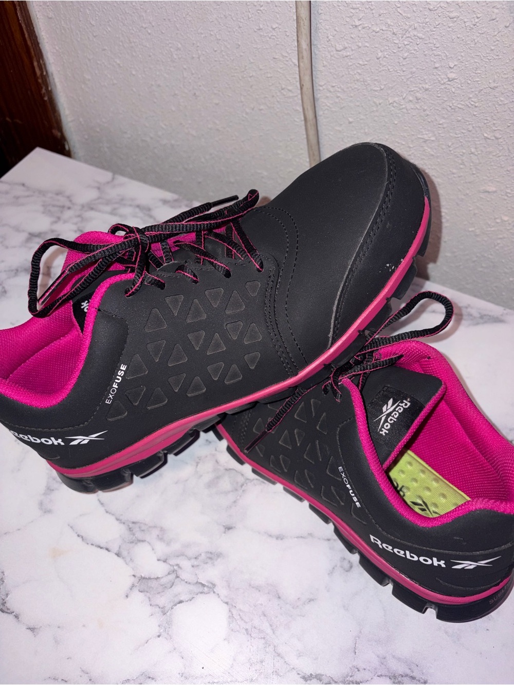 Reebok Women’s Black & Pink Athletic Training Sneakers